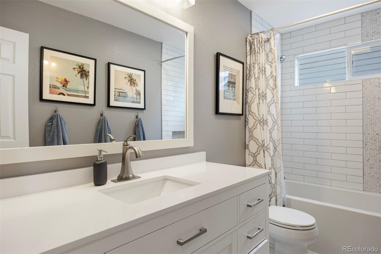 10060 Royal Eagle Lane