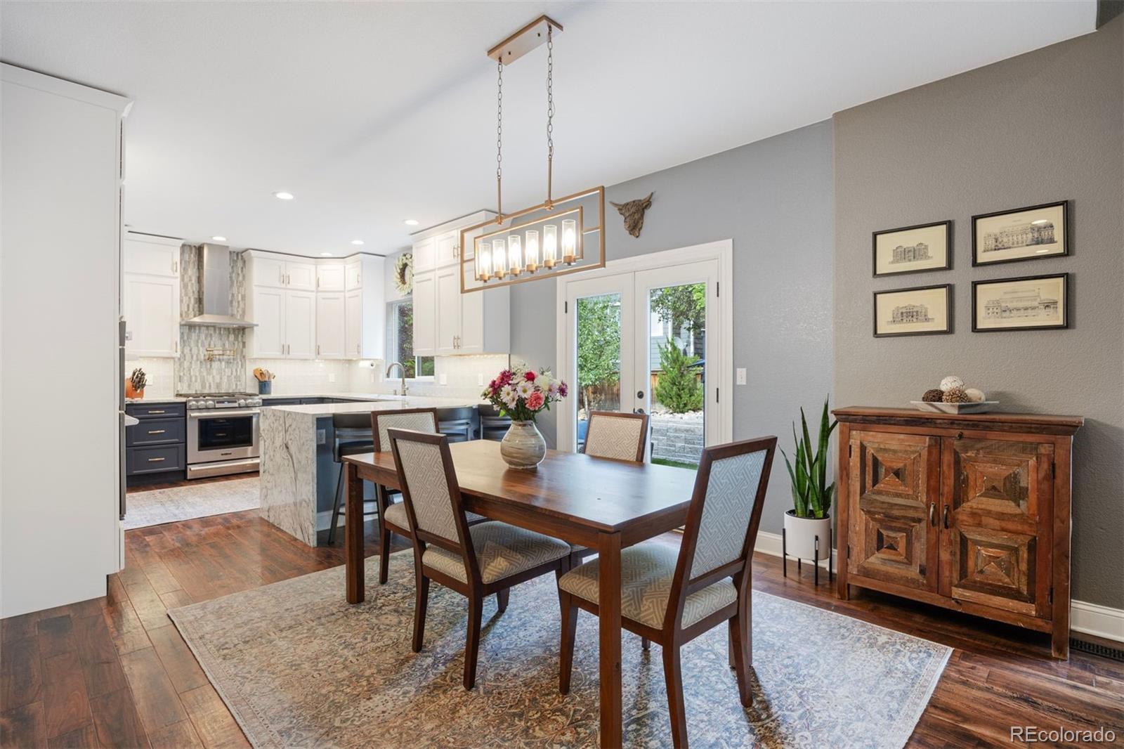 10060 Royal Eagle Lane