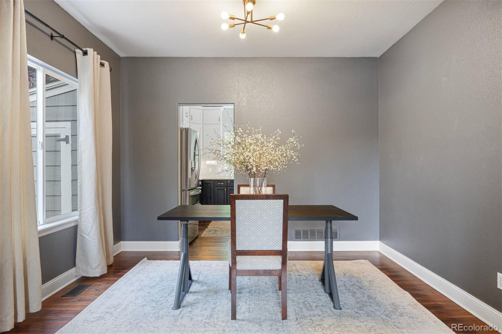 10060 Royal Eagle Lane