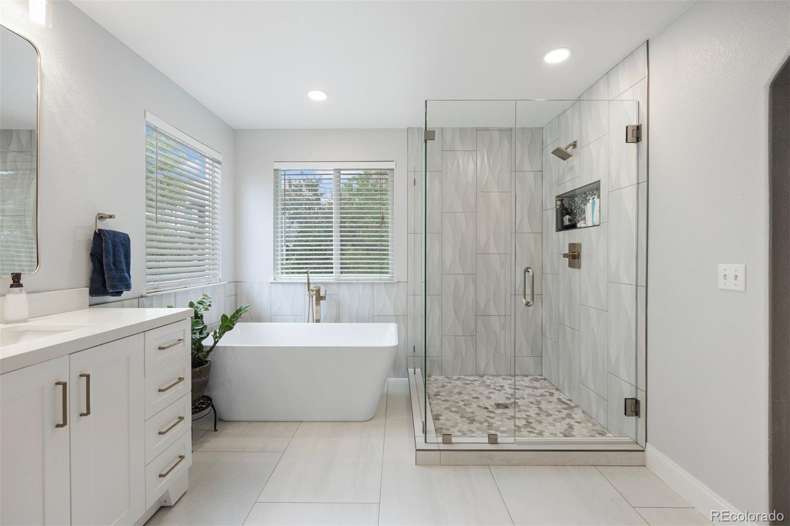 10060 Royal Eagle Lane