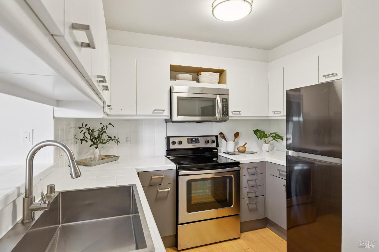 121 Professional Center Parkway