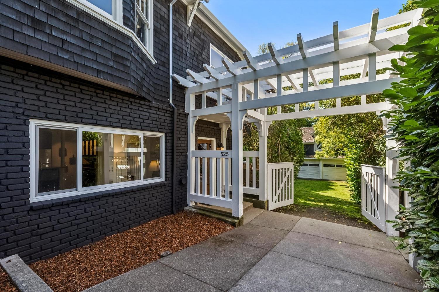 527 Belle Avenue