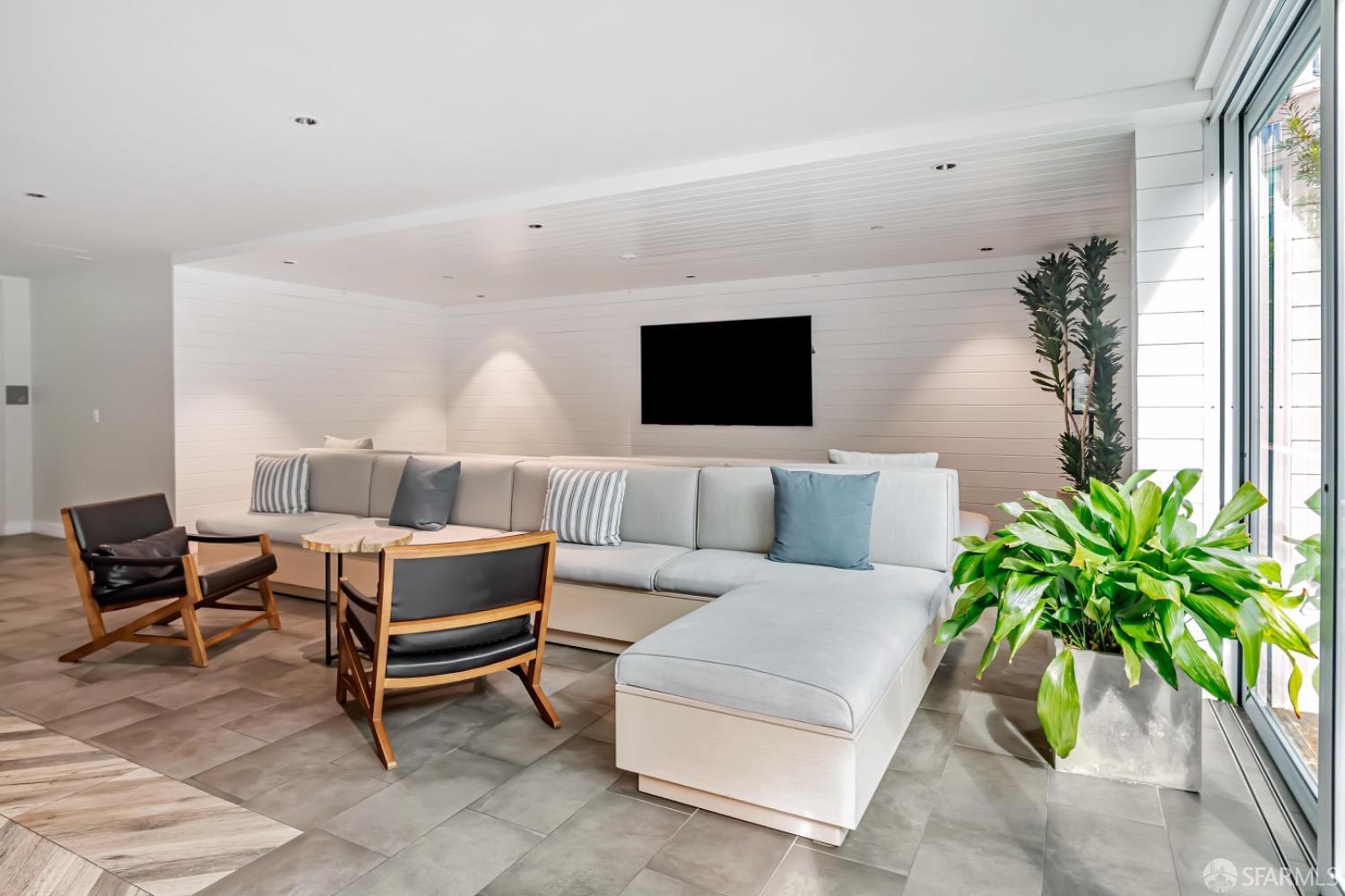 110 Channel Street #522