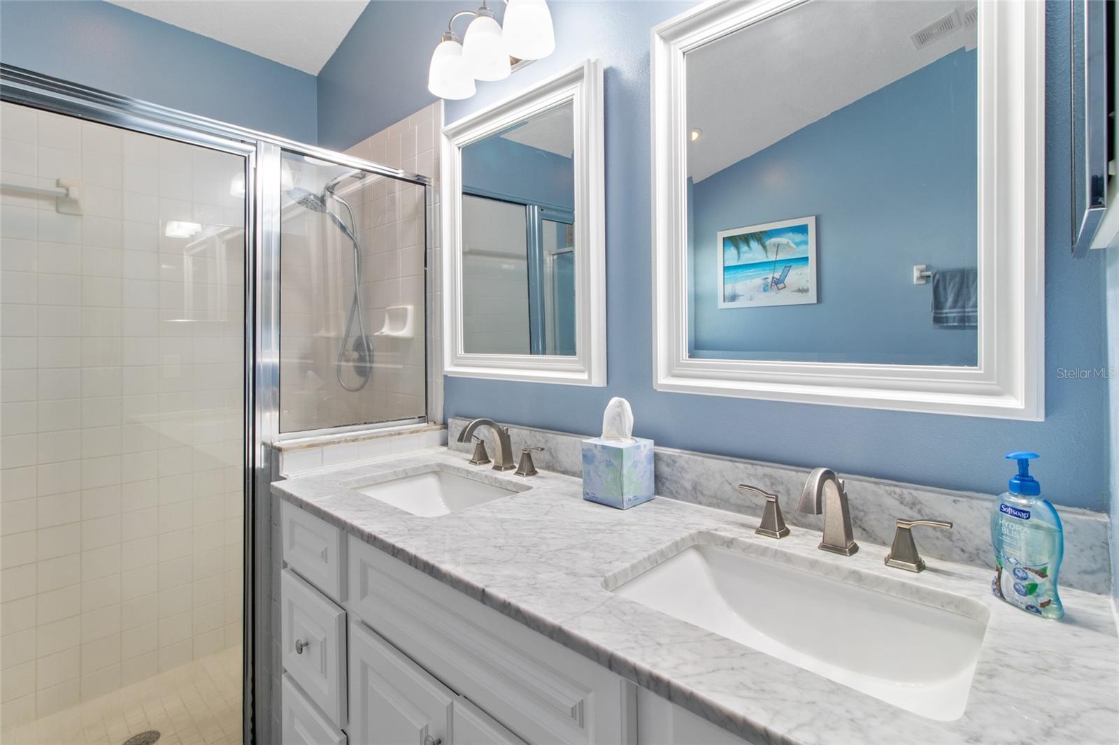 5864 LOMA VISTA DR W