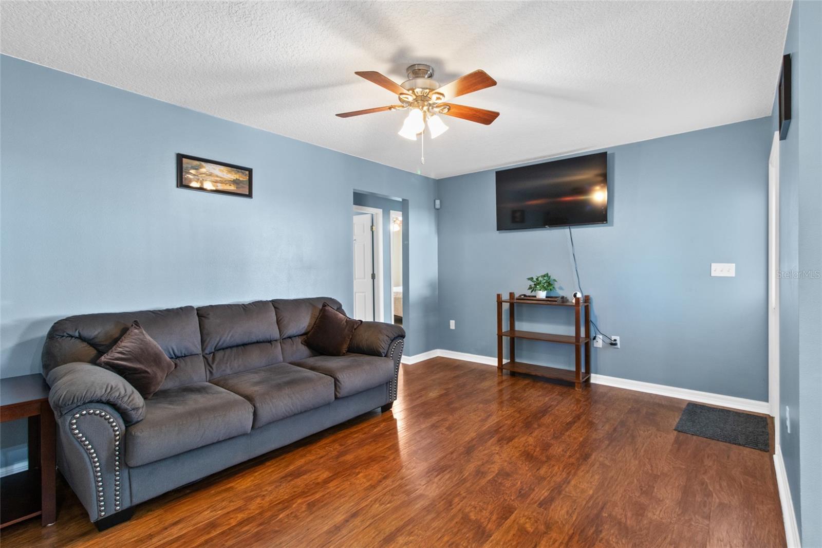 5864 LOMA VISTA DR W