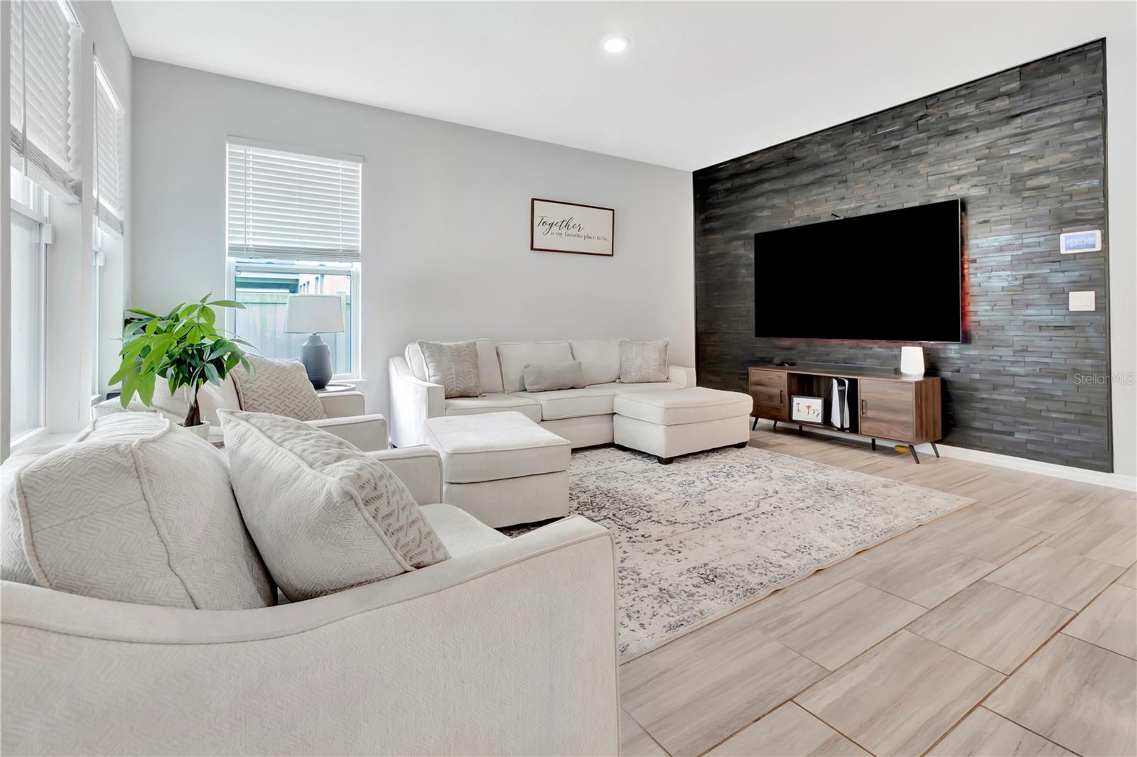 485 HALTER DR