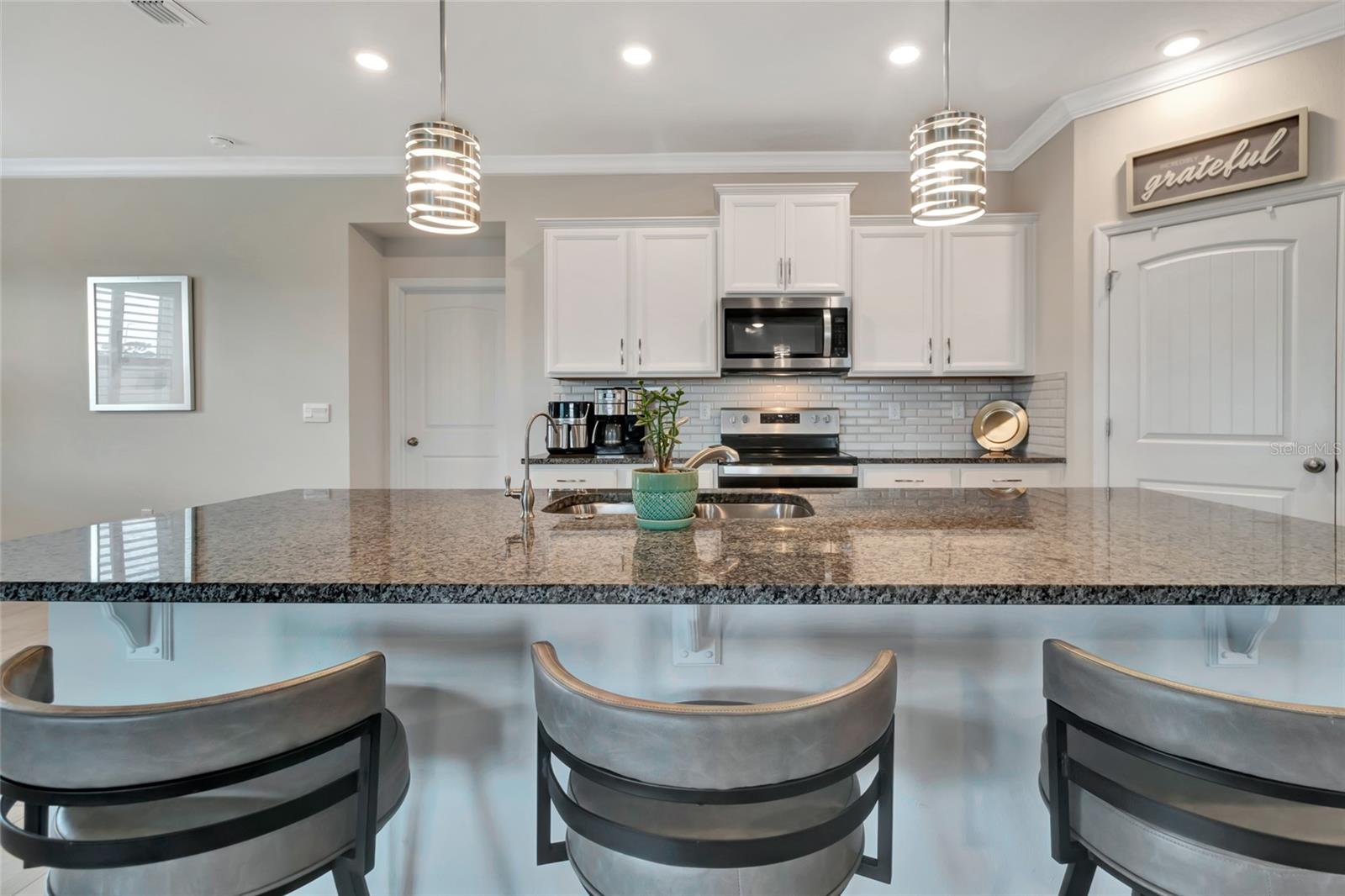 17938 HITHER HILLS CIR
