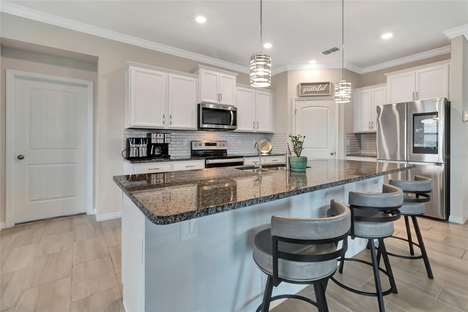 17938 HITHER HILLS CIR