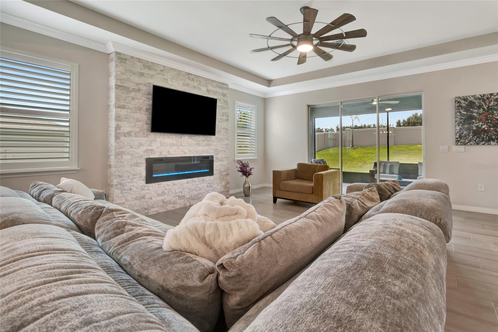 17938 HITHER HILLS CIR