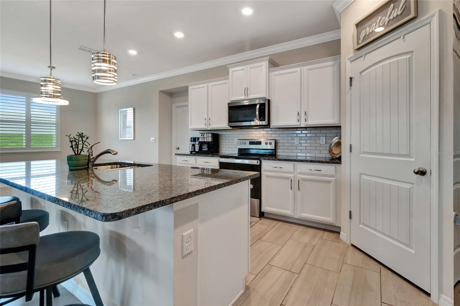 17938 HITHER HILLS CIR