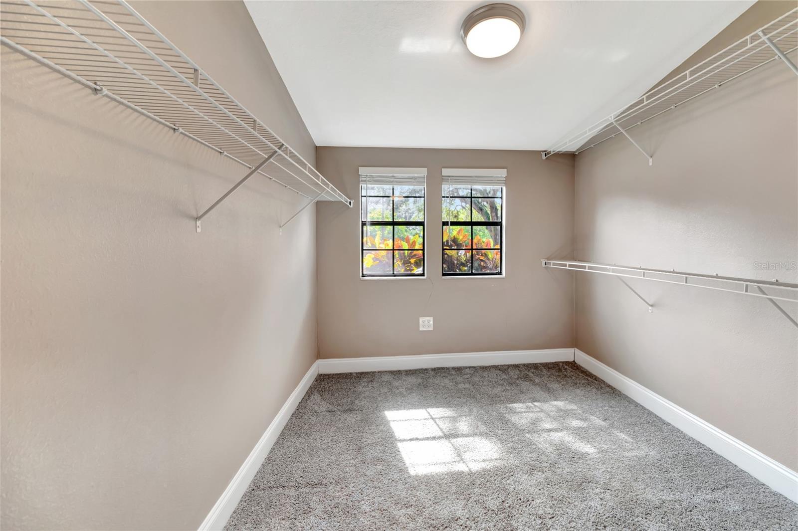 711 PENNSYLVANIA AVE