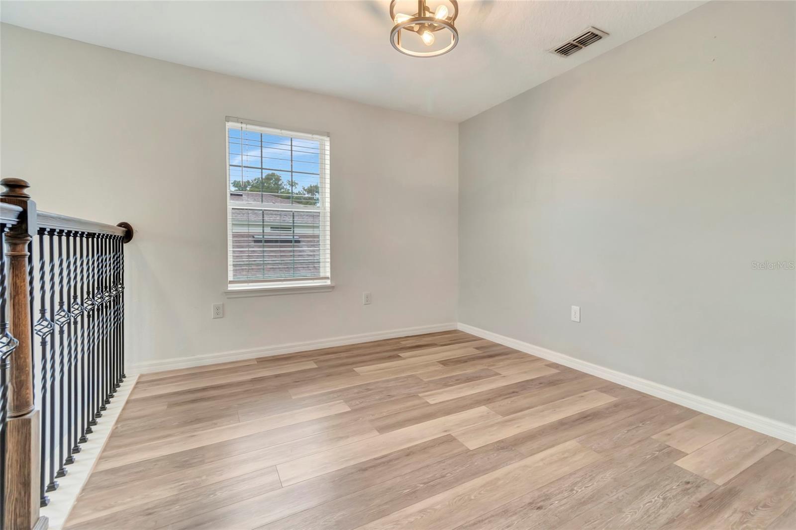 1143 BOBCAT CHASE BLVD