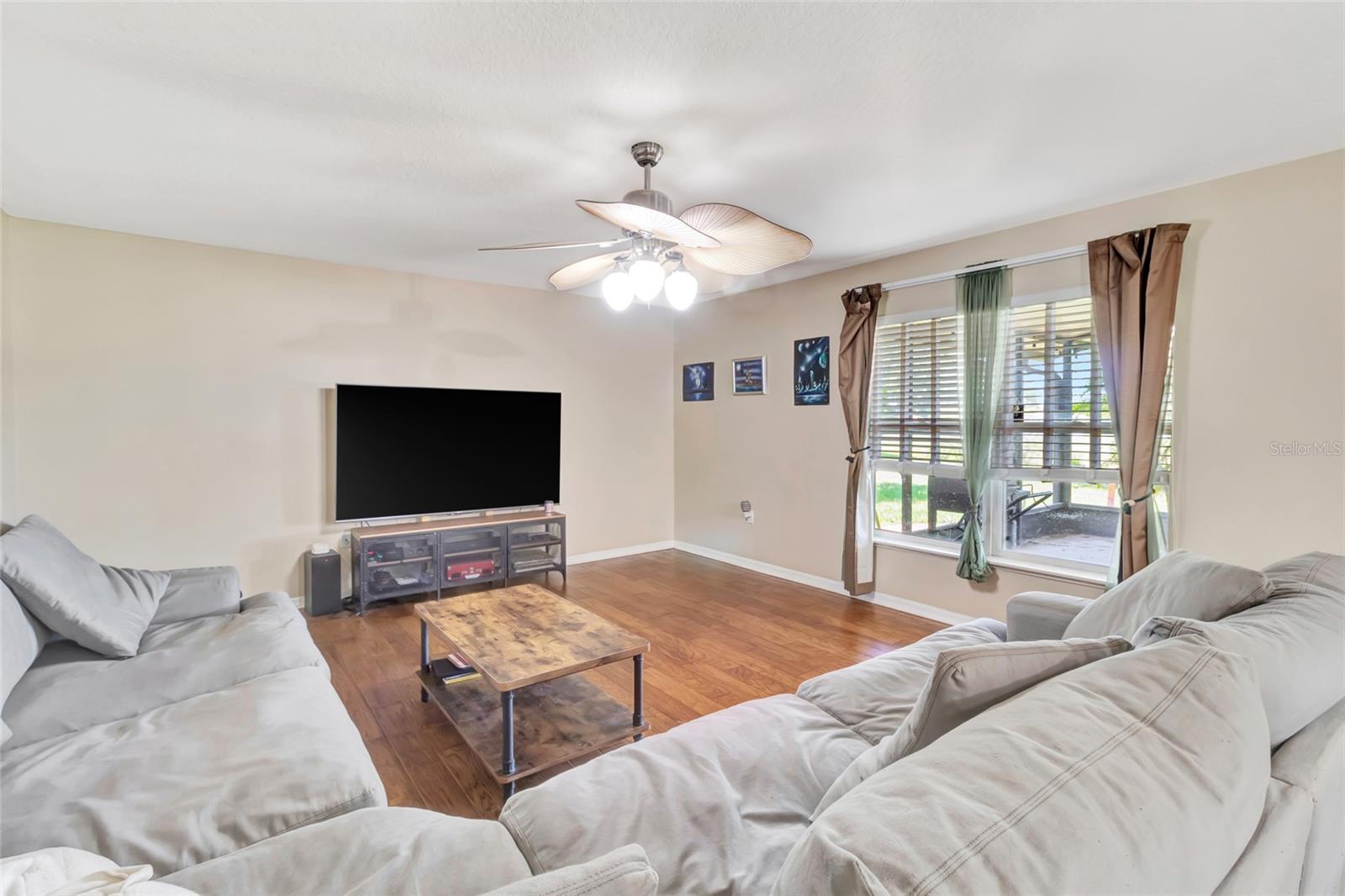 16434 MEREDREW LN