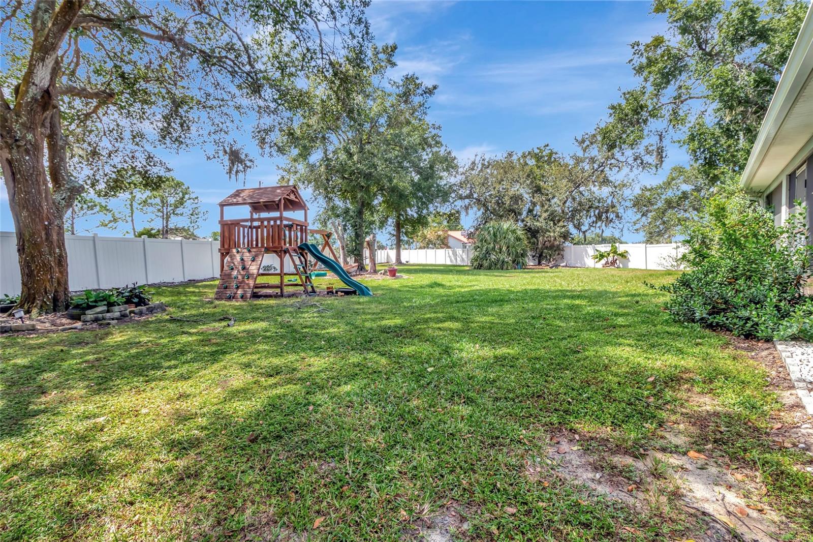 2301 ANGEL FISH LOOP