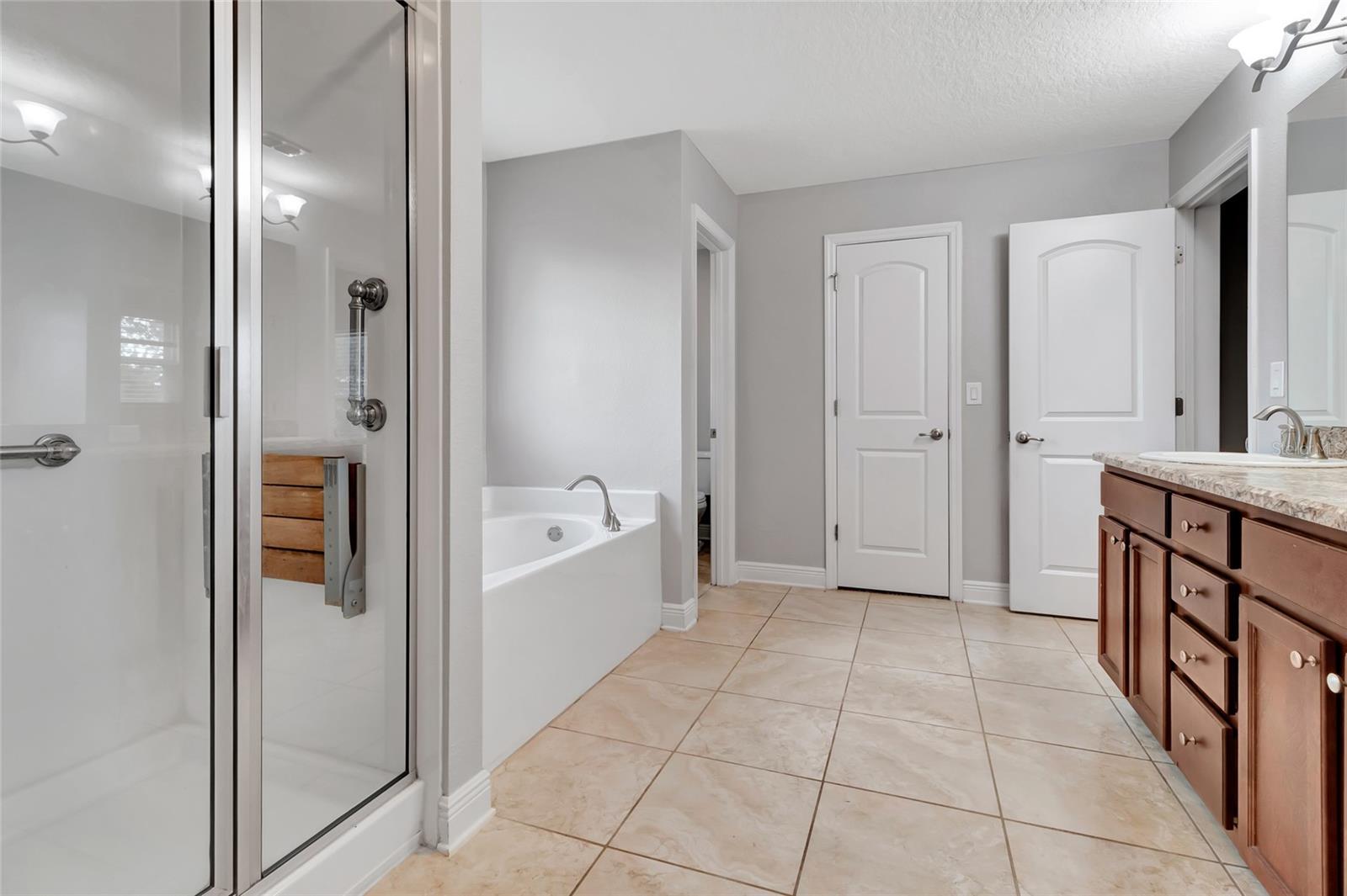 2301 ANGEL FISH LOOP