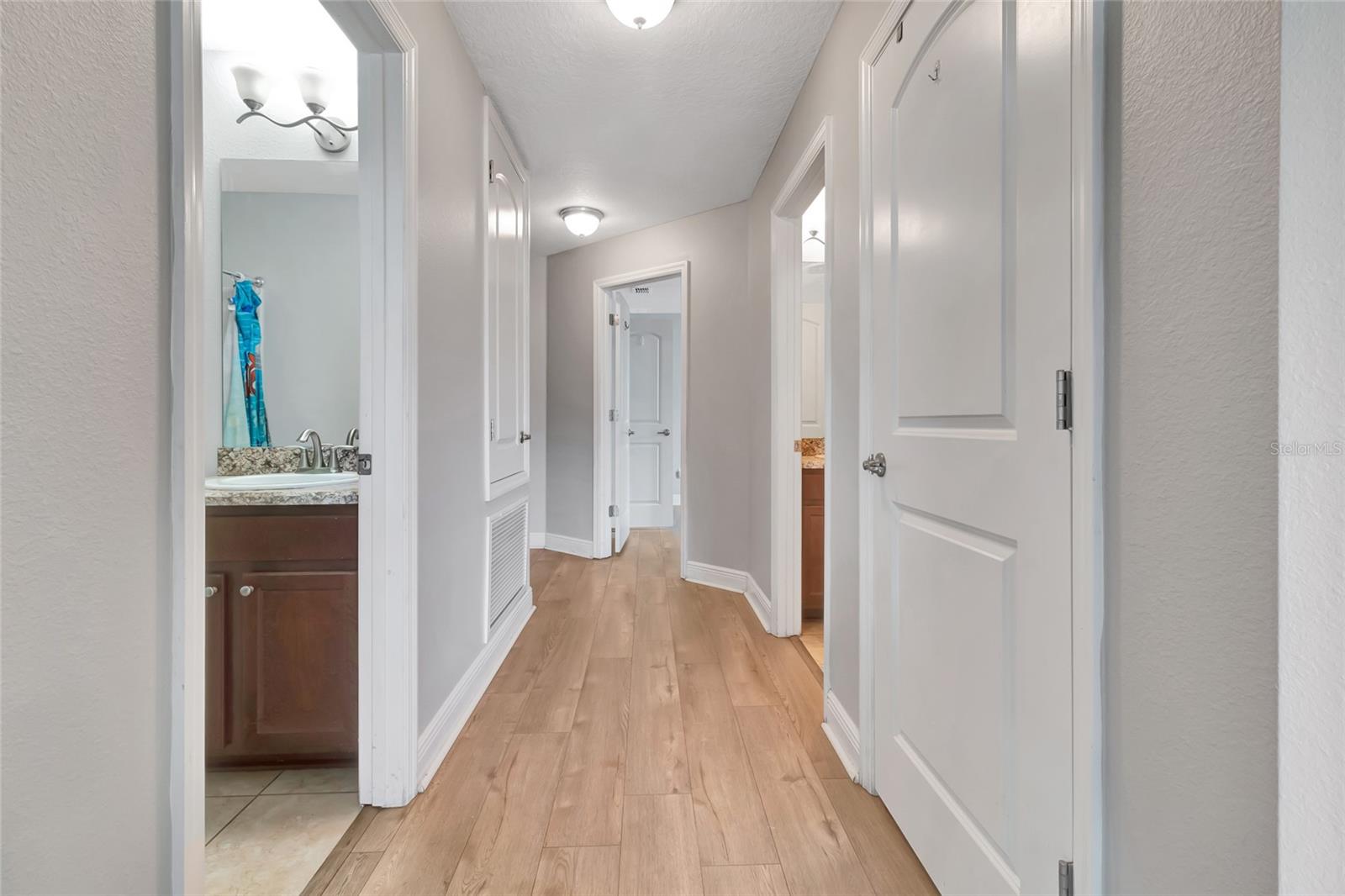 2301 ANGEL FISH LOOP