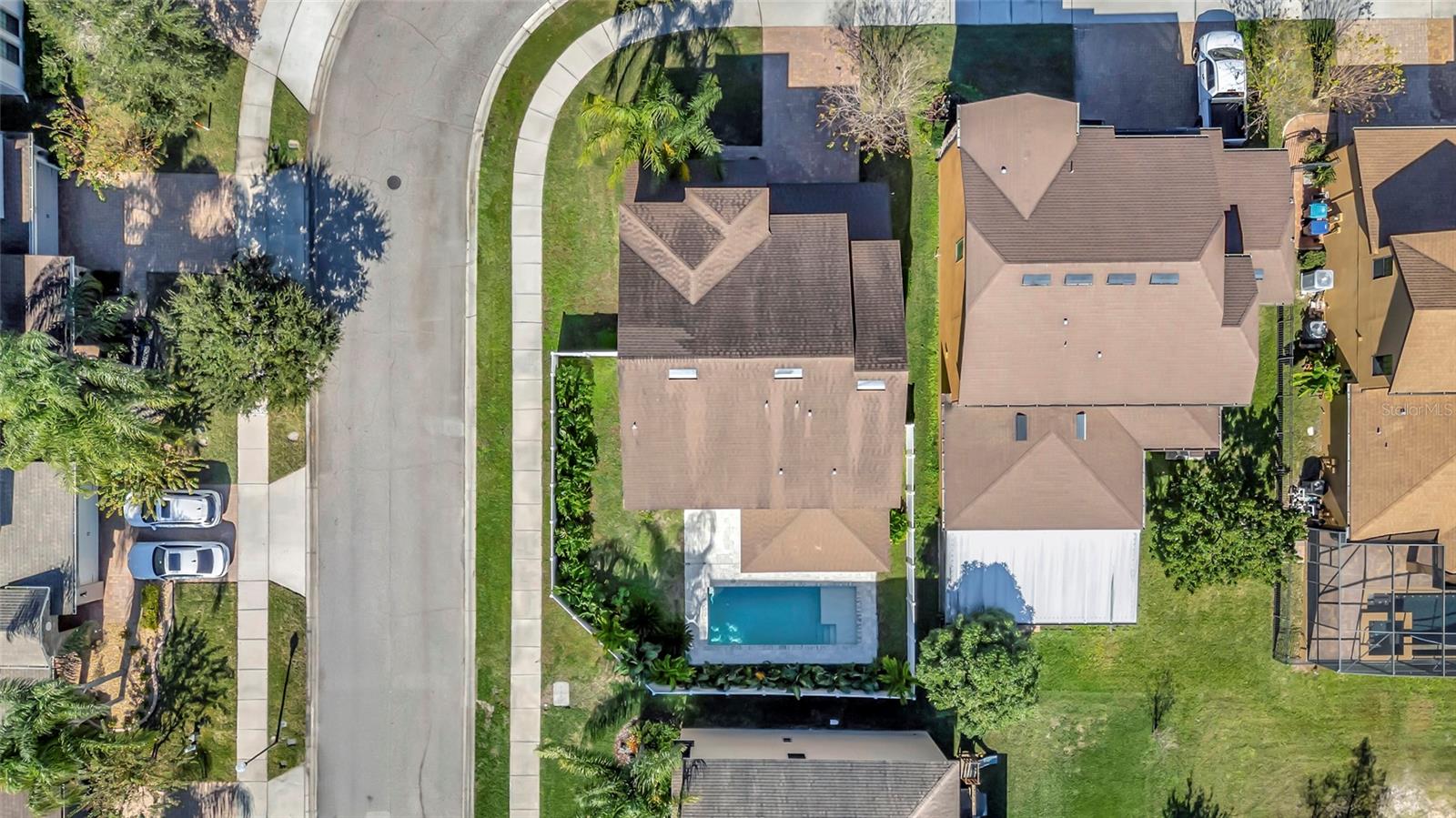 1077 FOUNTAIN COIN LOOP