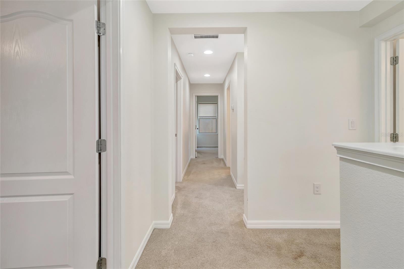 1077 FOUNTAIN COIN LOOP