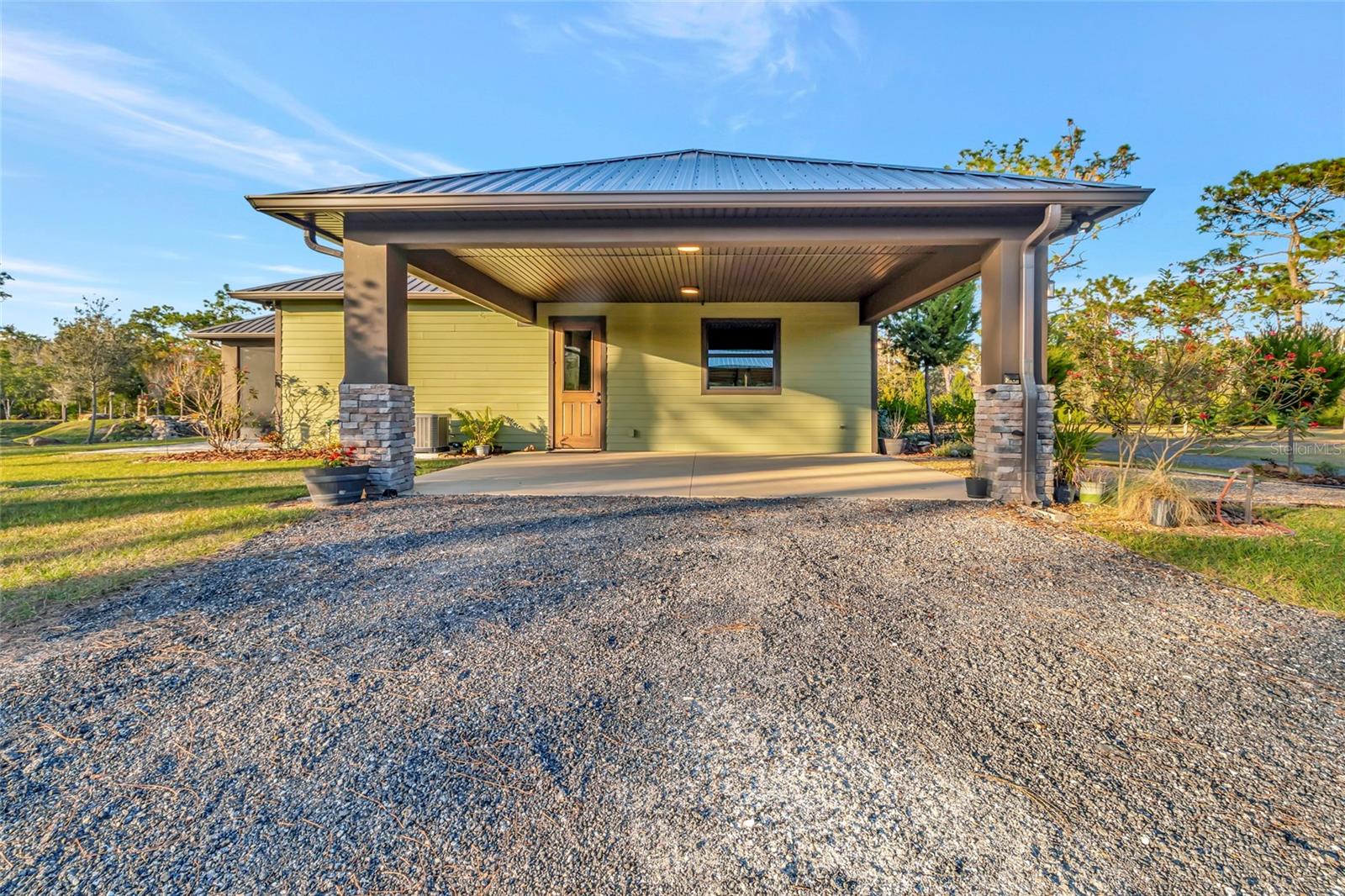7330 CRABGRASS RD