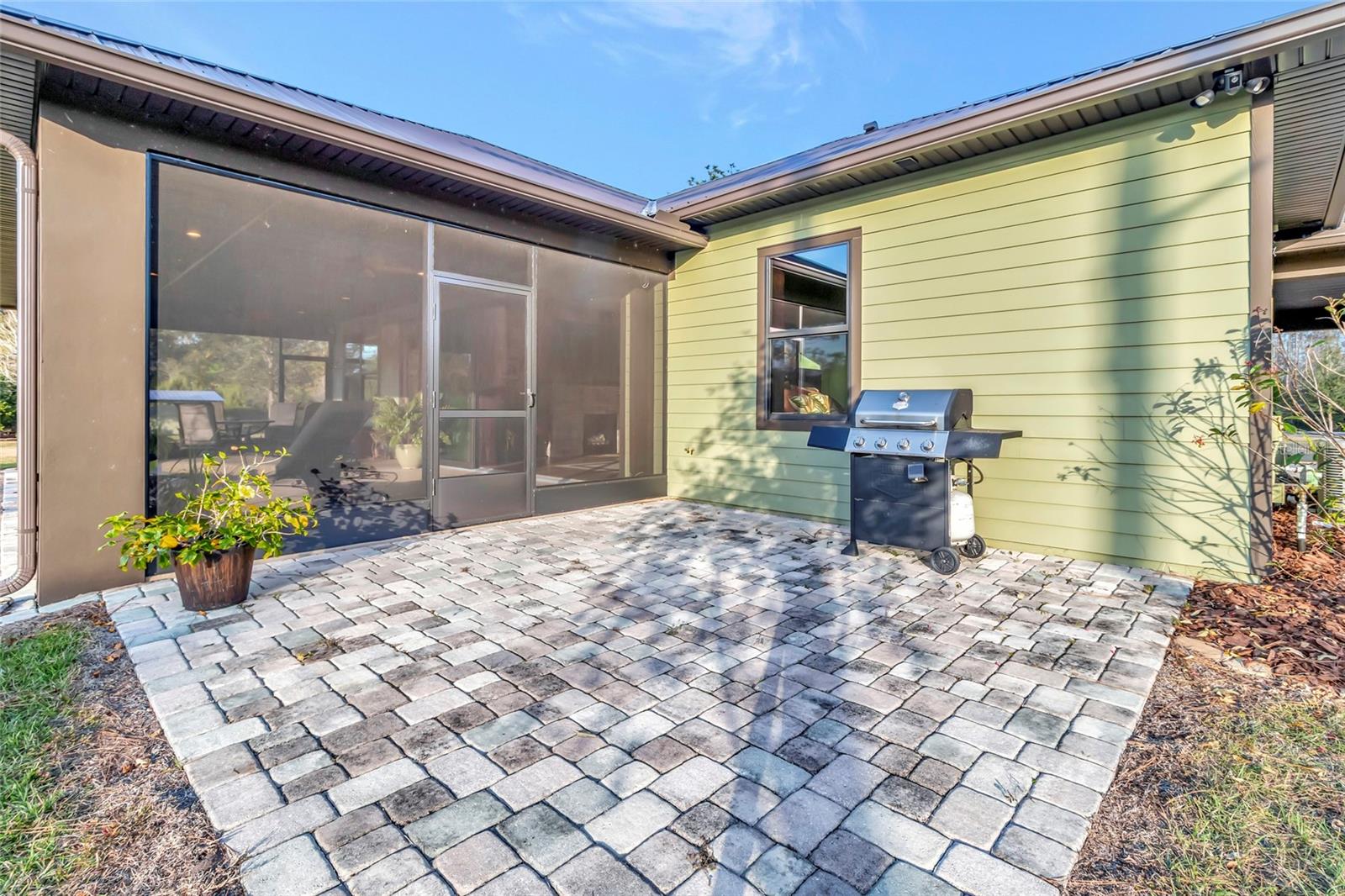 7330 CRABGRASS RD