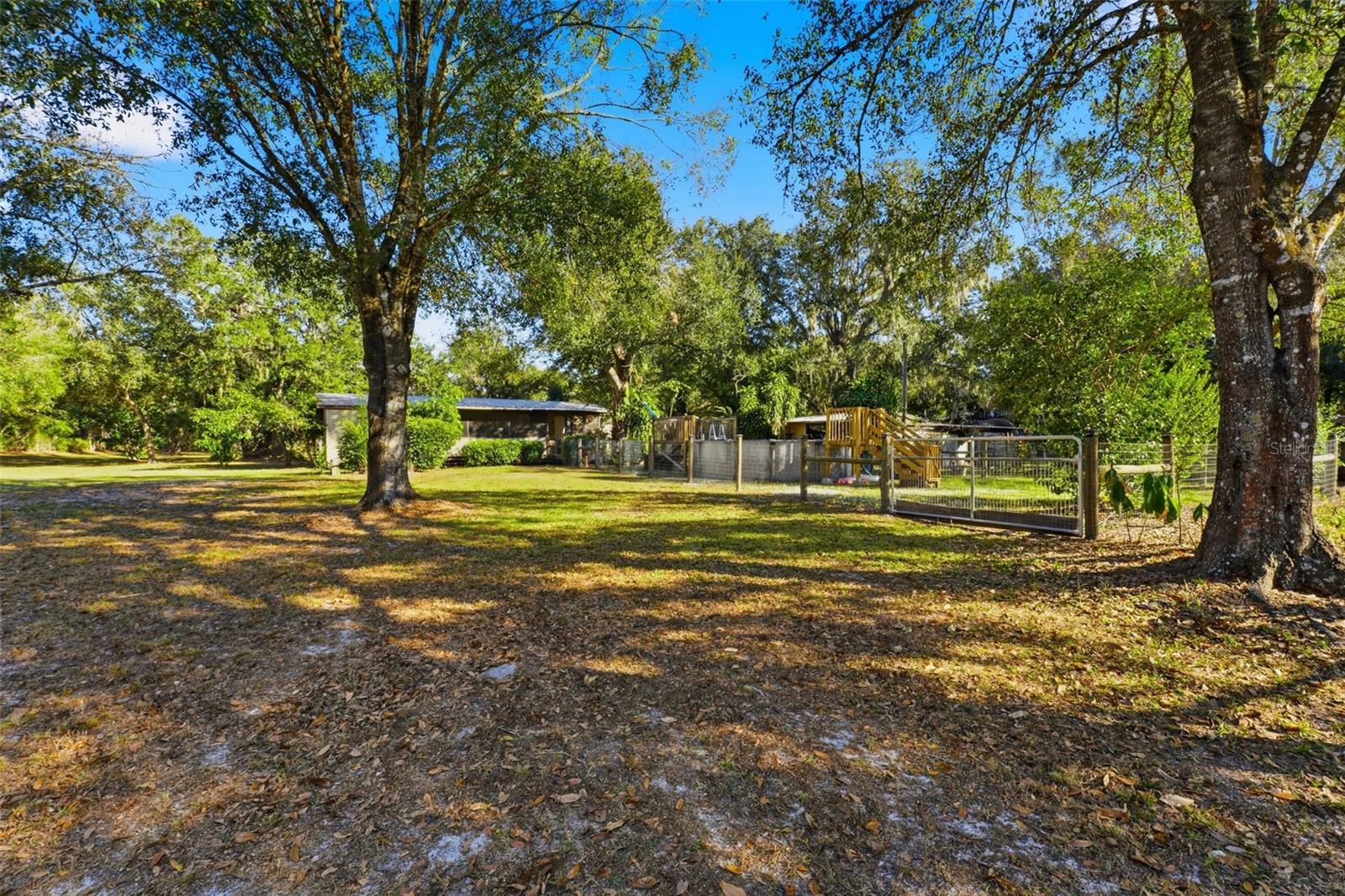 1135 NW PINE CREEK AVE