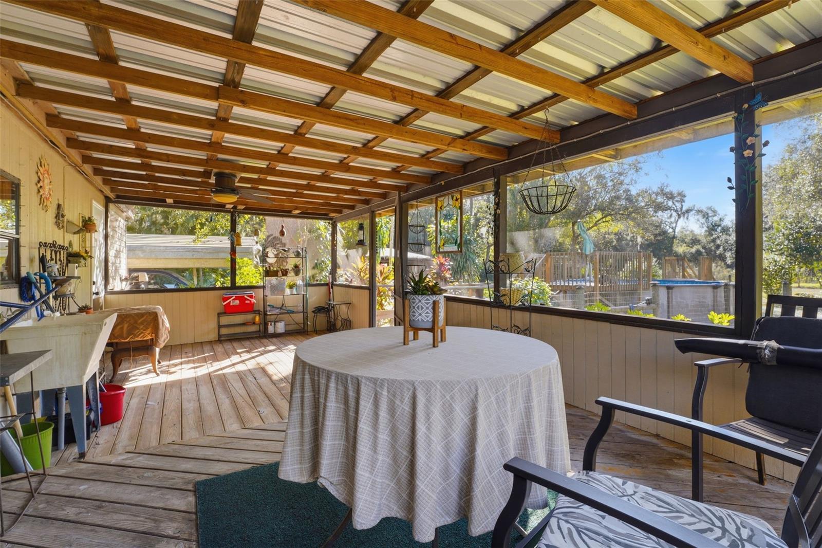 1135 NW PINE CREEK AVE