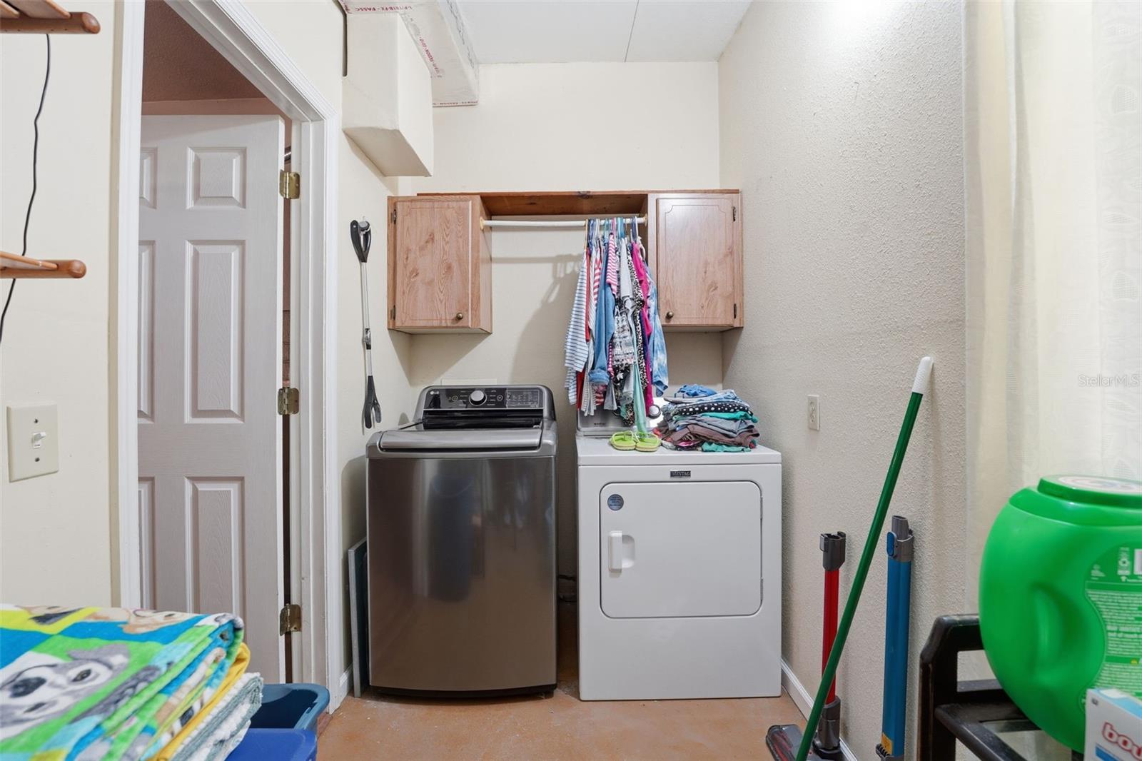 1135 NW PINE CREEK AVE