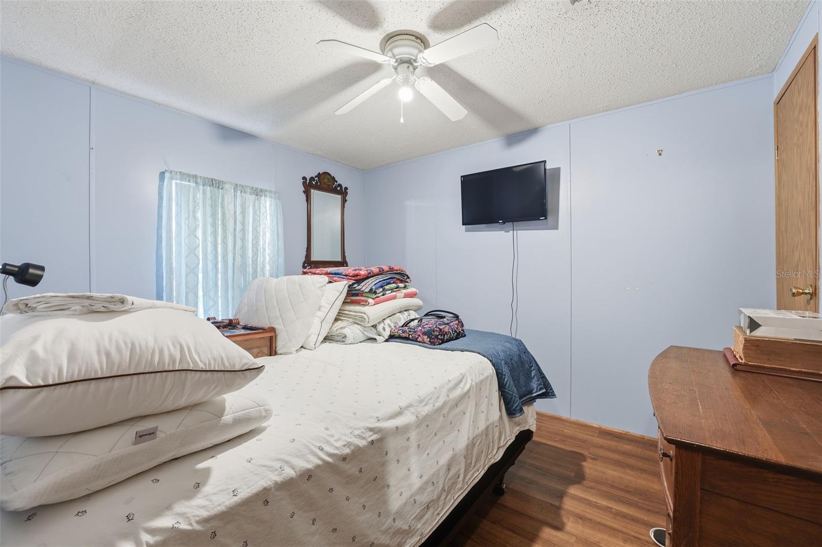 1135 NW PINE CREEK AVE