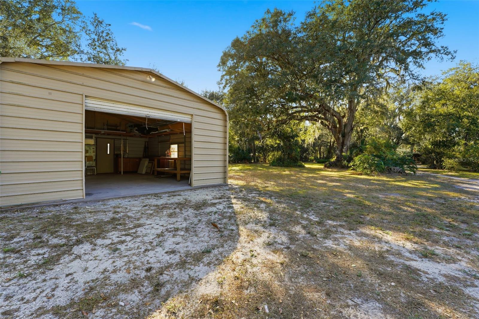 1135 NW PINE CREEK AVE