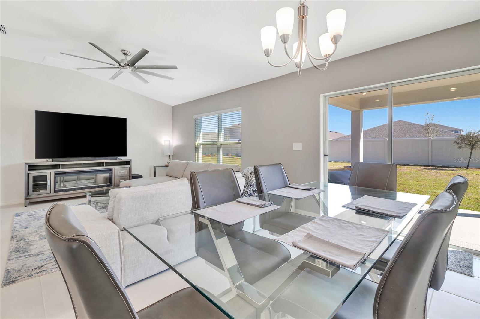 232 SUMMERLIN LOOP
