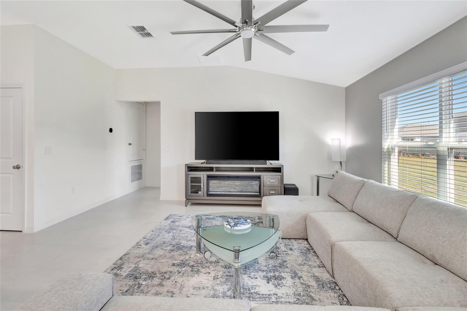 232 SUMMERLIN LOOP