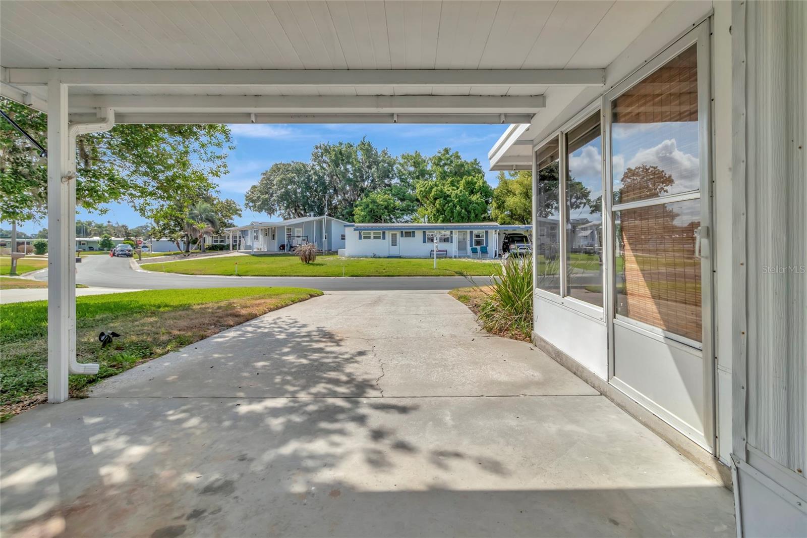 1123 FOREST LN