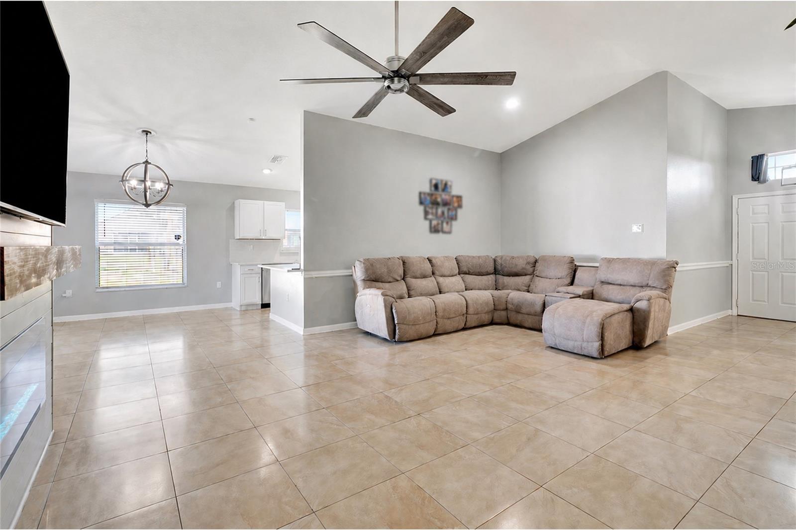 23905 NARROWLEAF CT