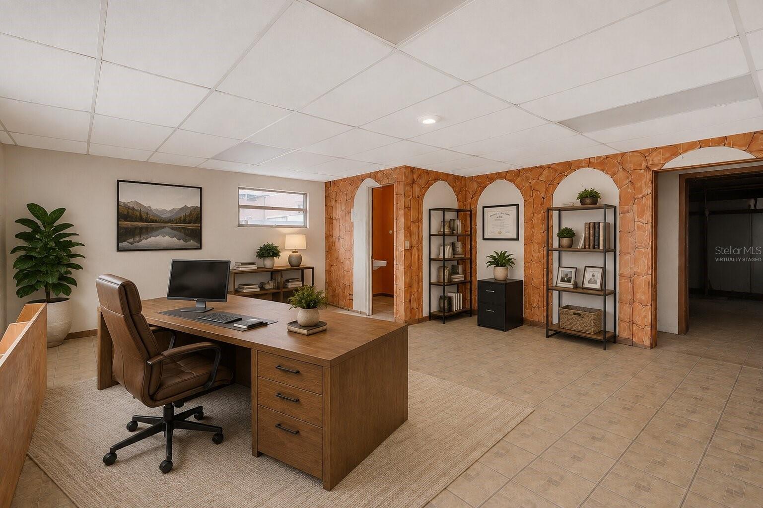 124 N APOPKA AVE