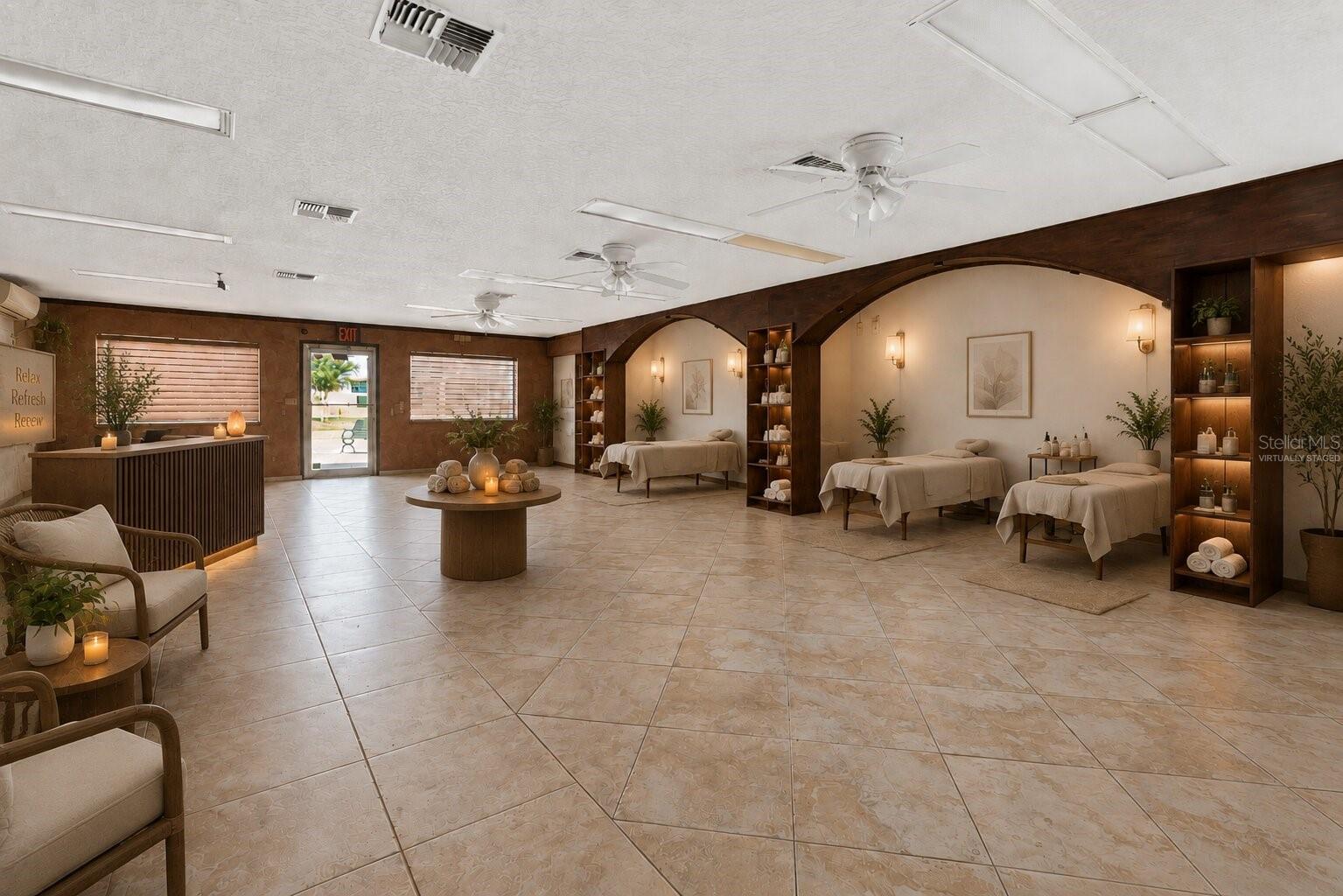 124 N APOPKA AVE