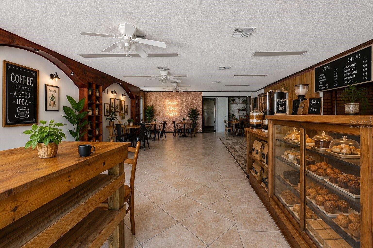 124 N APOPKA AVE