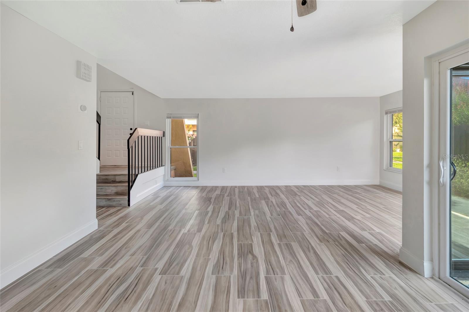 501 HUNTER CIR