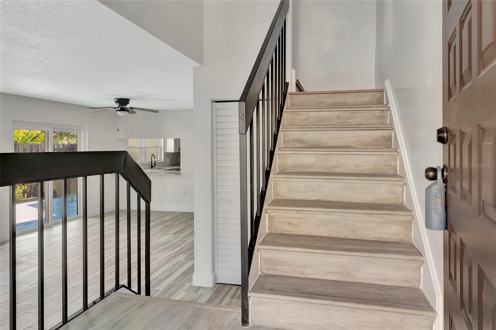 501 HUNTER CIR