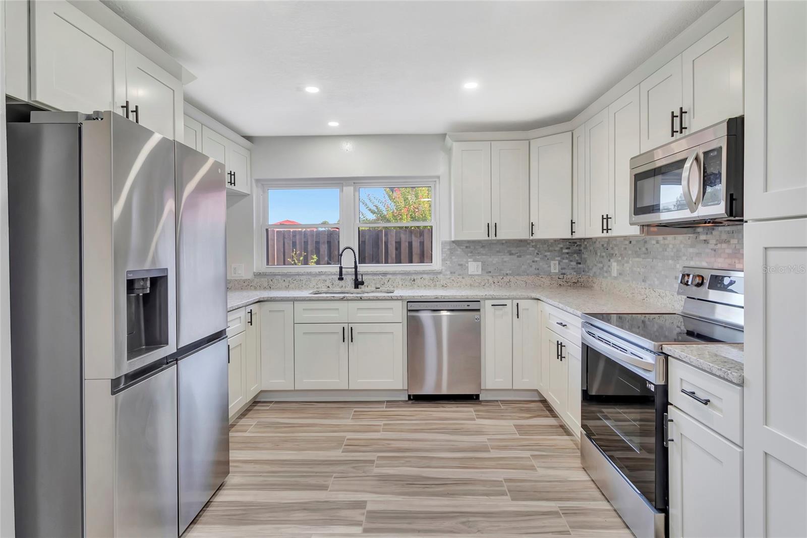 501 HUNTER CIR