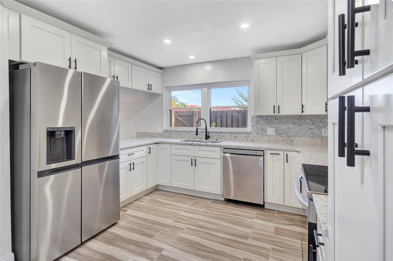 501 HUNTER CIR