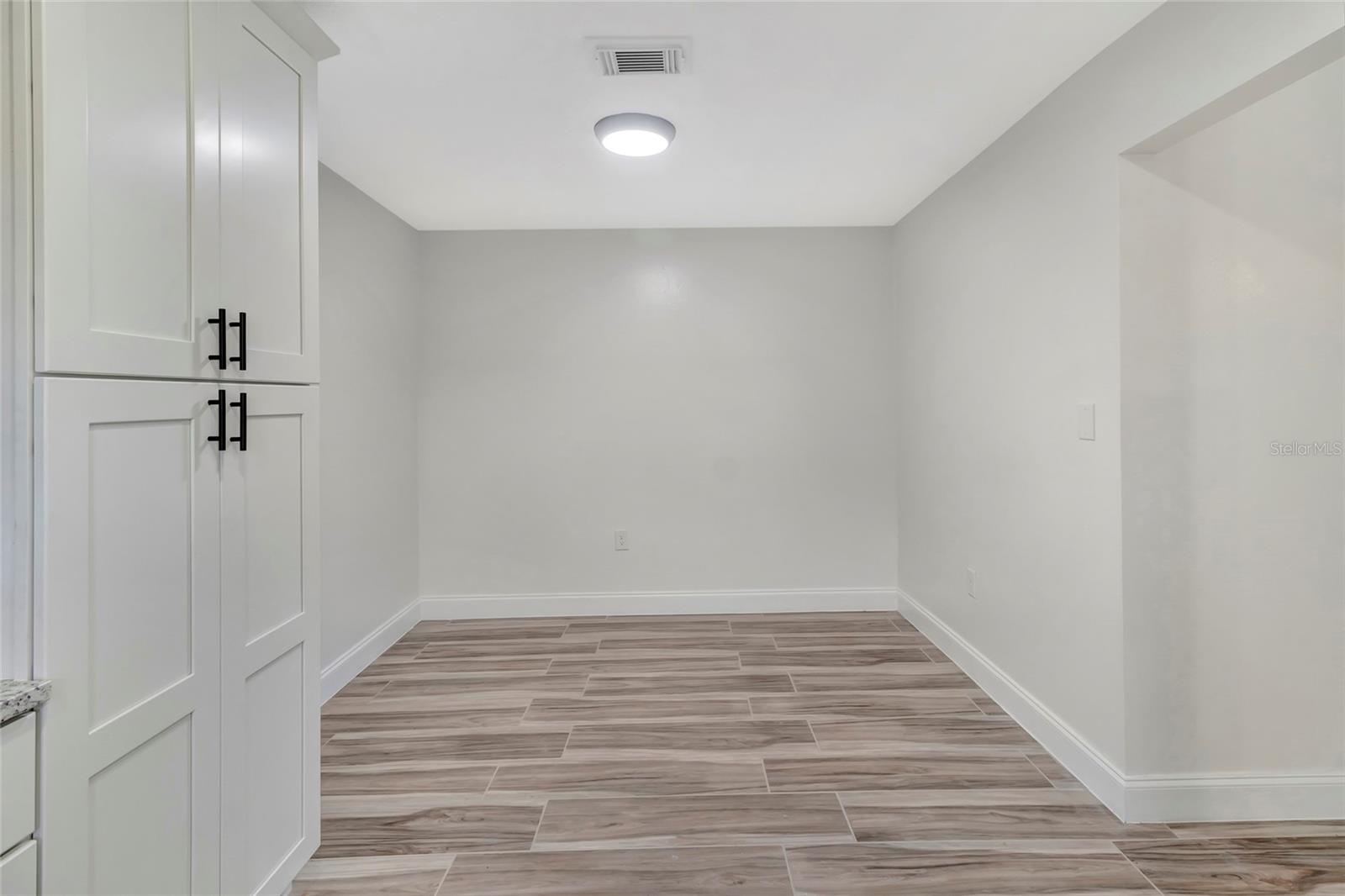 501 HUNTER CIR