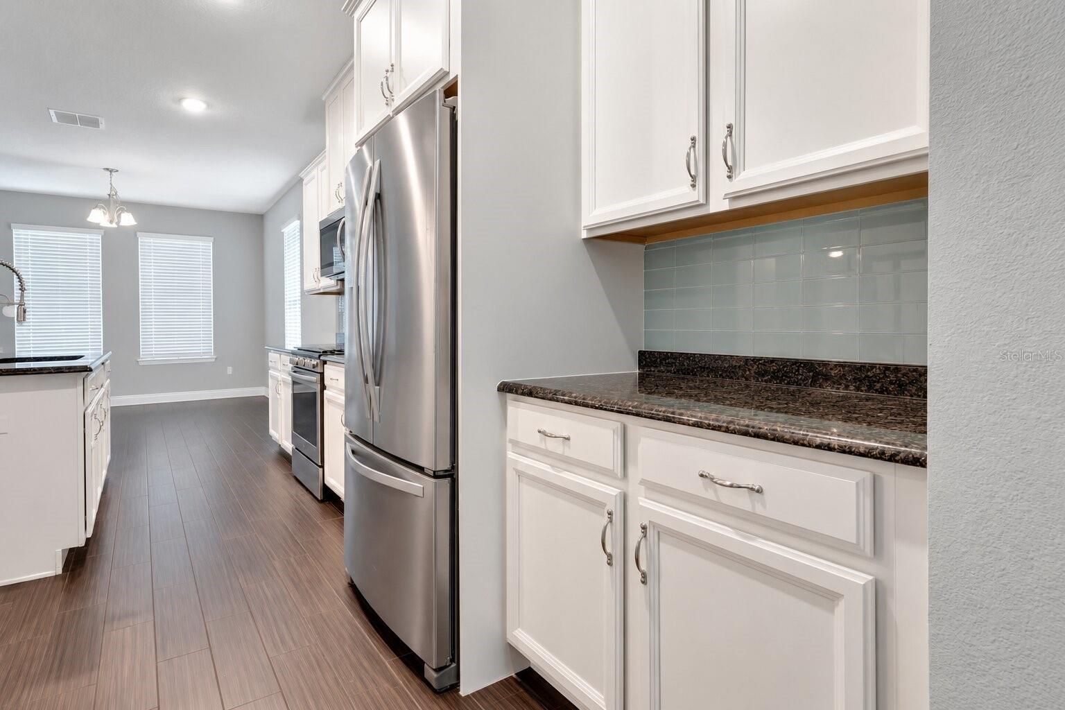 8524 VIVARO ISLE WAY