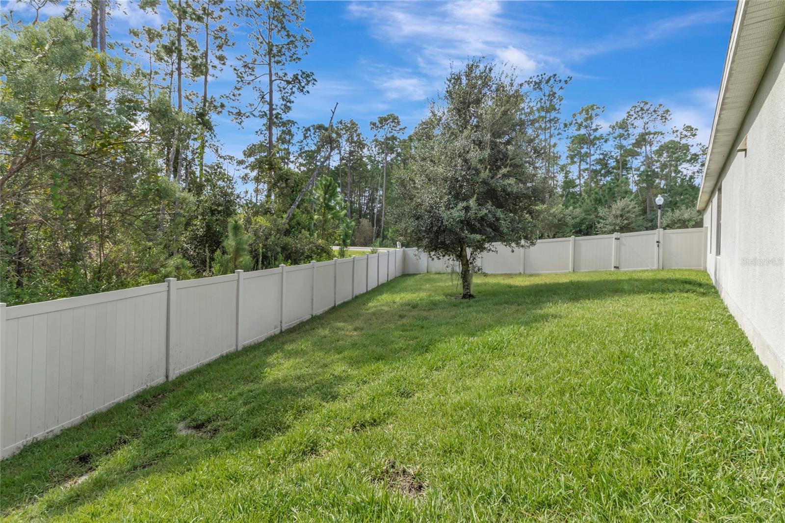 8524 VIVARO ISLE WAY