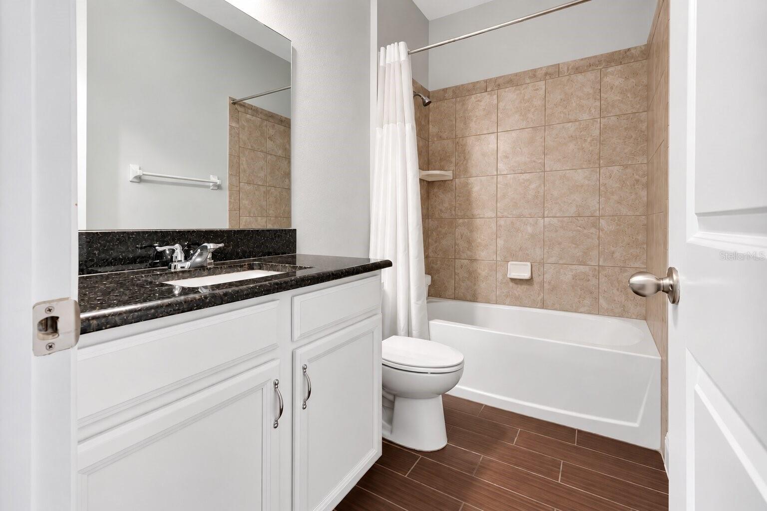 8524 VIVARO ISLE WAY