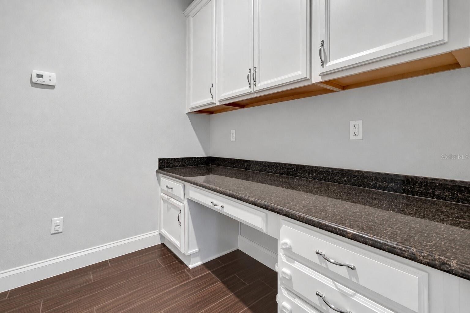 8524 VIVARO ISLE WAY