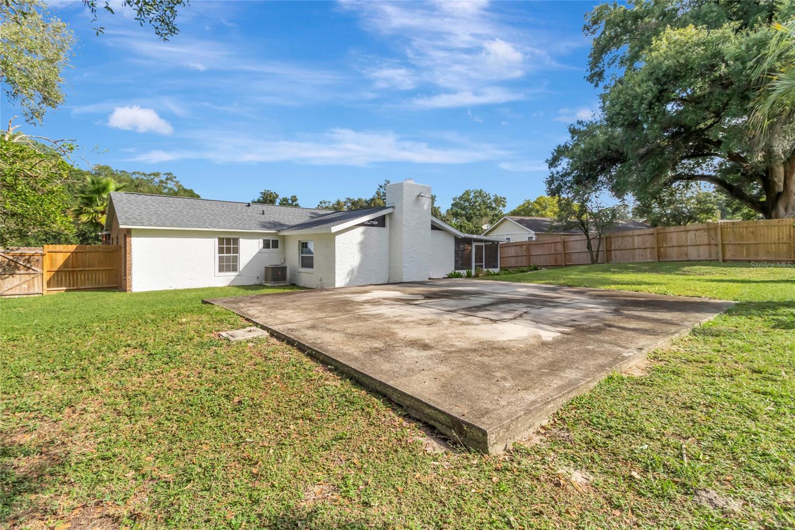 7126 CROOKED LAKE TRL