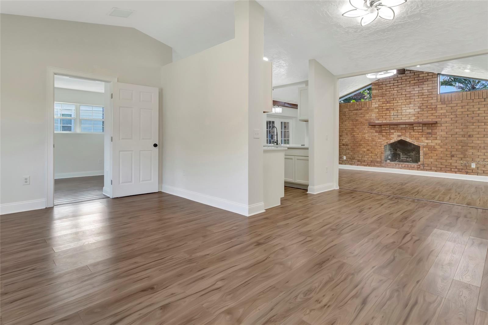 7126 CROOKED LAKE TRL