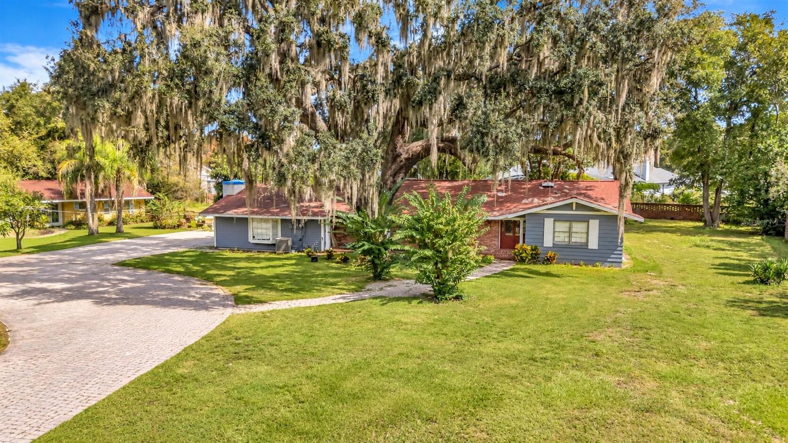 1351 MARKHAM WOODS RD