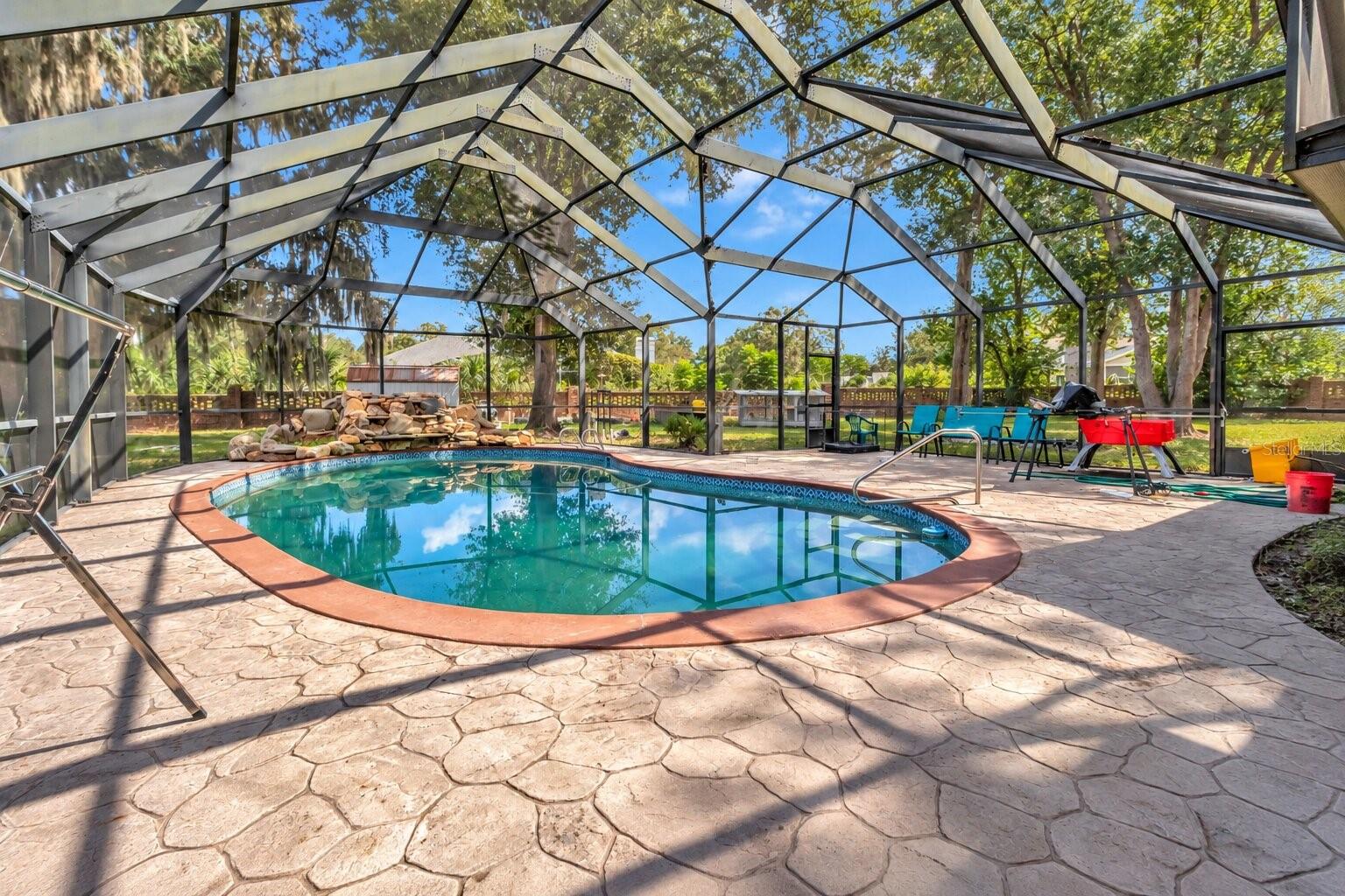 1351 MARKHAM WOODS RD