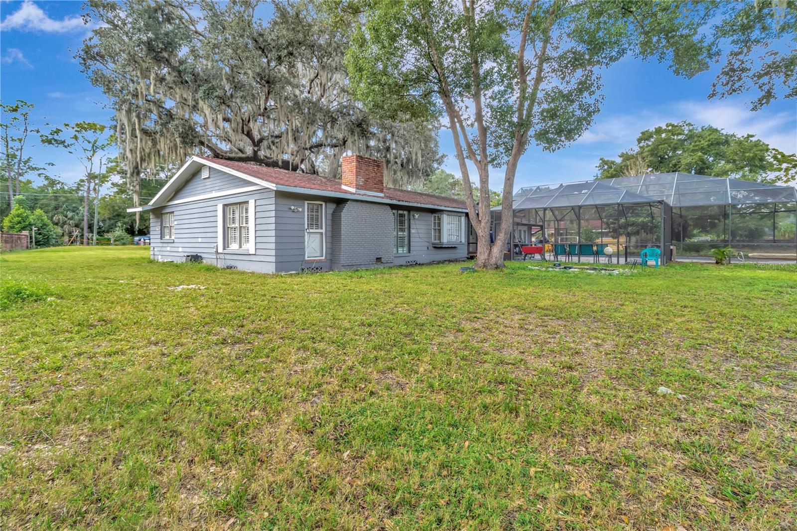 1351 MARKHAM WOODS RD